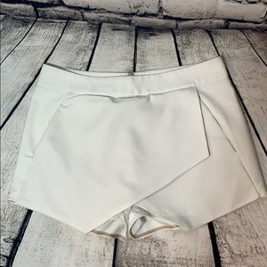 Express Asymmetrical White Skort Size 2